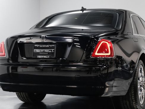 Used 2011 Rolls-Royce Ghost image 76
