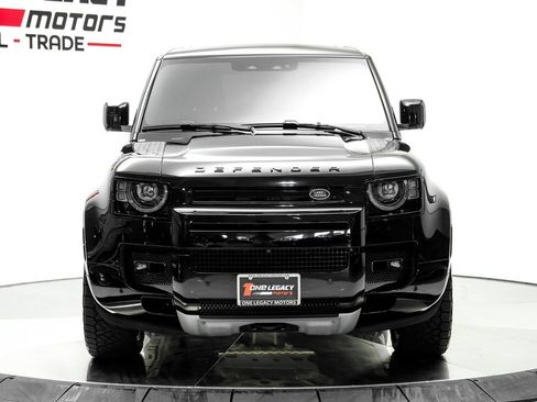 Used 2024 Land Rover Defender 110 V8 AWD/4WD image 2