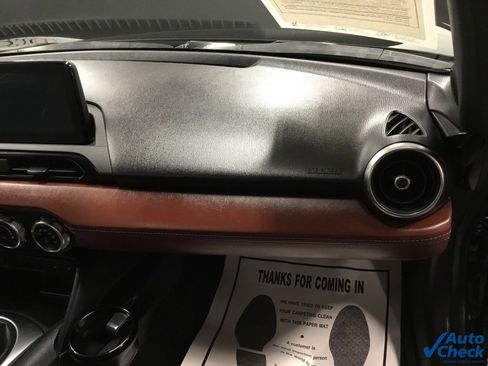 Used 2018 MAZDA MX-5 Miata RF Grand Touring image 39