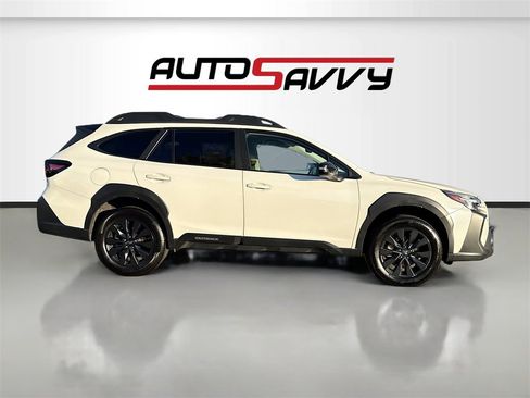 Used 2023 Subaru Outback Onyx Edition image 8