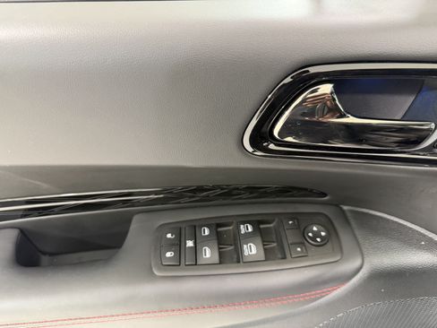 Used 2025 Dodge Durango GT AWD/4WD image 16
