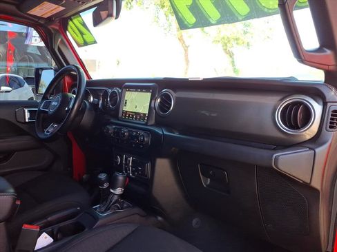 Used 2020 Jeep Wrangler Unlimited Sahara w/ Uconnect 4C Nav & Sound Group image 11