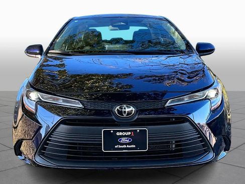 Used 2023 Toyota Corolla LE image 4
