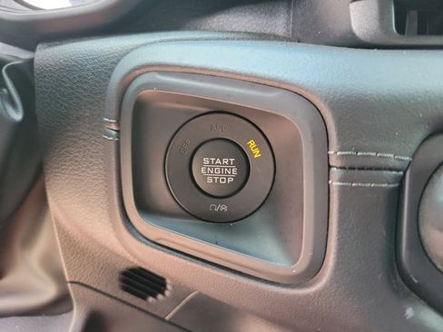 Used 2024 Jeep Wrangler Unlimited Sahara AWD/4WD image 14
