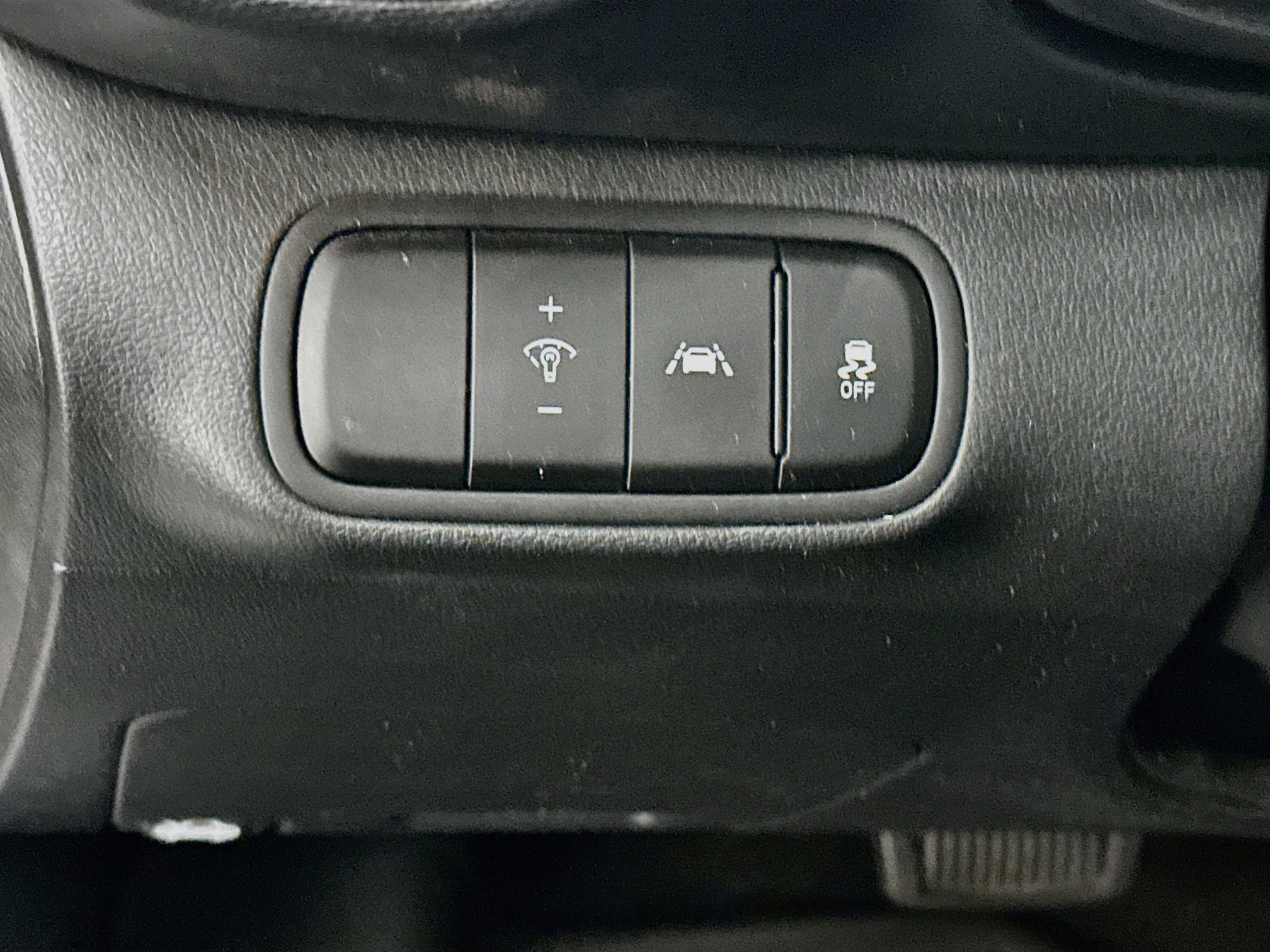 Used 2022 Hyundai Venue SE FWD image 17
