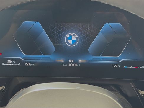 New 2026 BMW X2 xDrive28i w/ Technology Package AWD/4WD image 14