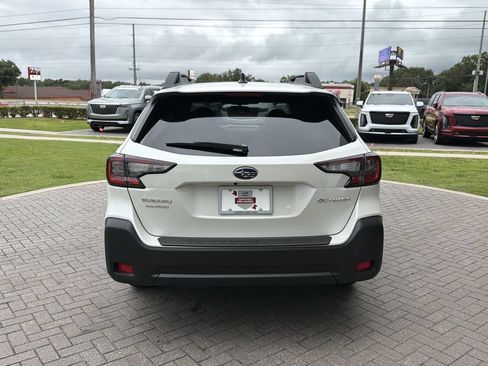 Certified 2025 Subaru Outback Premium AWD/4WD image 5
