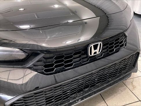 Used 2025 Honda Civic Sport image 30