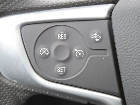 Used 2022 GMC Terrain SLE w/ Driver Convenience Package image 10