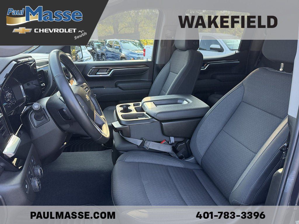 Used 2024 Chevrolet Silverado 1500 LT AWD/4WD image 12