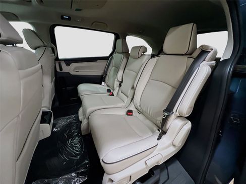 New 2026 Honda Odyssey Touring image 26
