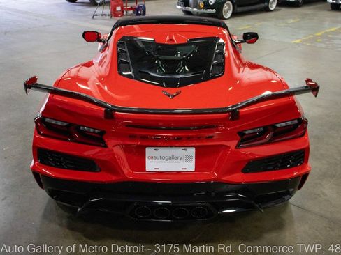 Used 2023 Chevrolet Corvette Z06 w/ Z07 Performance Package RWD image 6