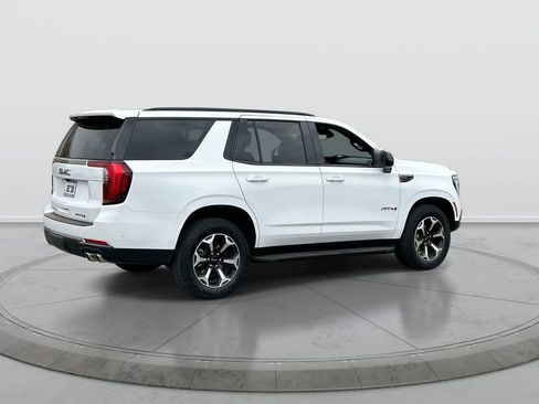 Used 2026 GMC Yukon AT4 AWD/4WD image 8