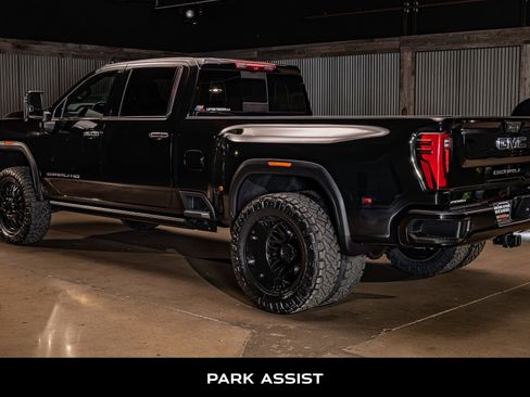 Used 2024 GMC Sierra 3500 Denali Ultimate image 7