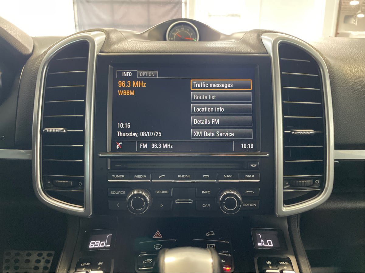 Used 2014 Porsche Cayenne AWD/4WD image 18