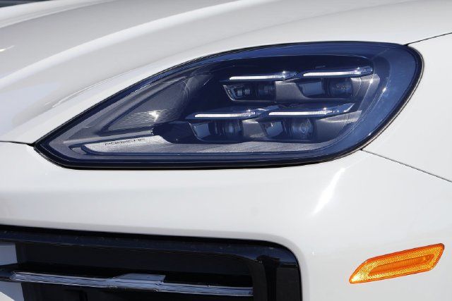 Used 2026 Porsche Cayenne S AWD/4WD image 12