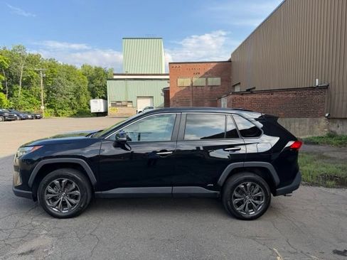 Used 2022 Toyota RAV4 Limited AWD/4WD image 6