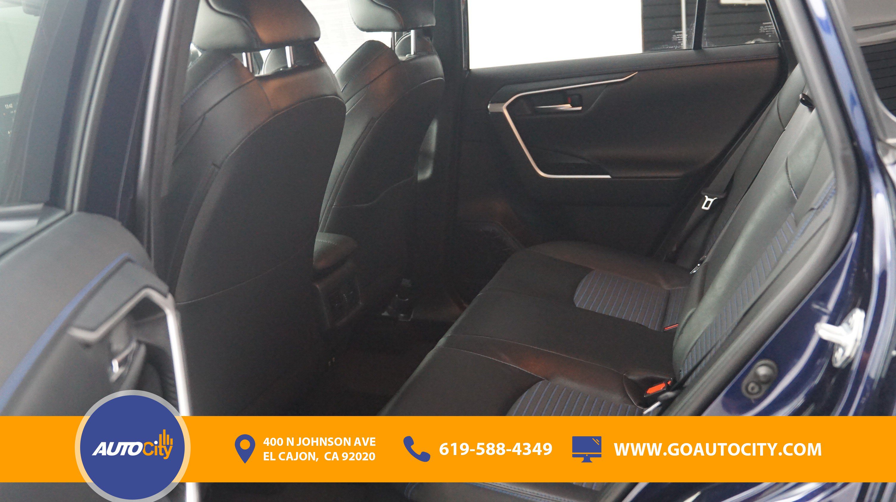 Used 2019 Toyota RAV4 XSE w/ Carpet Mat Package AWD/4WD image 13