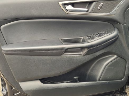 Used 2023 Ford Edge SEL image 16