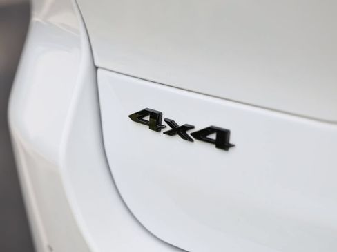 Used 2024 Jeep Grand Cherokee L Altitude AWD/4WD image 10