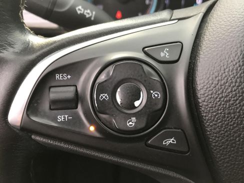Used 2017 Buick Envision Essence FWD image 32