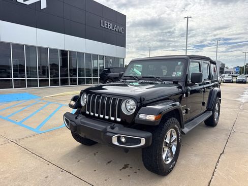 Used 2021 Jeep Wrangler Unlimited Sahara AWD/4WD image 4