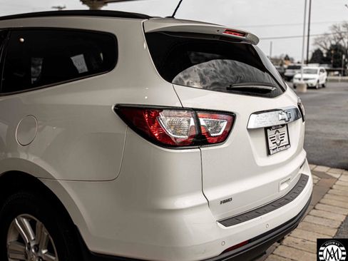 Used 2013 Chevrolet Traverse LT image 12