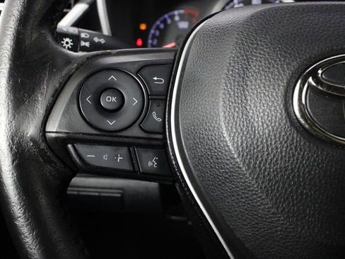 Used 2020 Toyota Corolla SE image 19