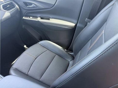 Used 2022 Chevrolet Equinox Premier FWD image 19