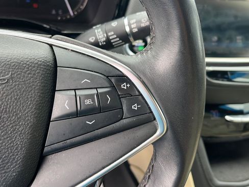 Used 2017 Cadillac XT5 FWD image 12