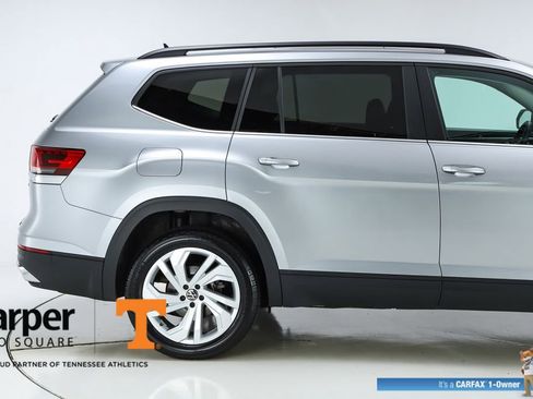 Used 2023 Volkswagen Atlas SE w/ Panoramic Sunroof Package image 11