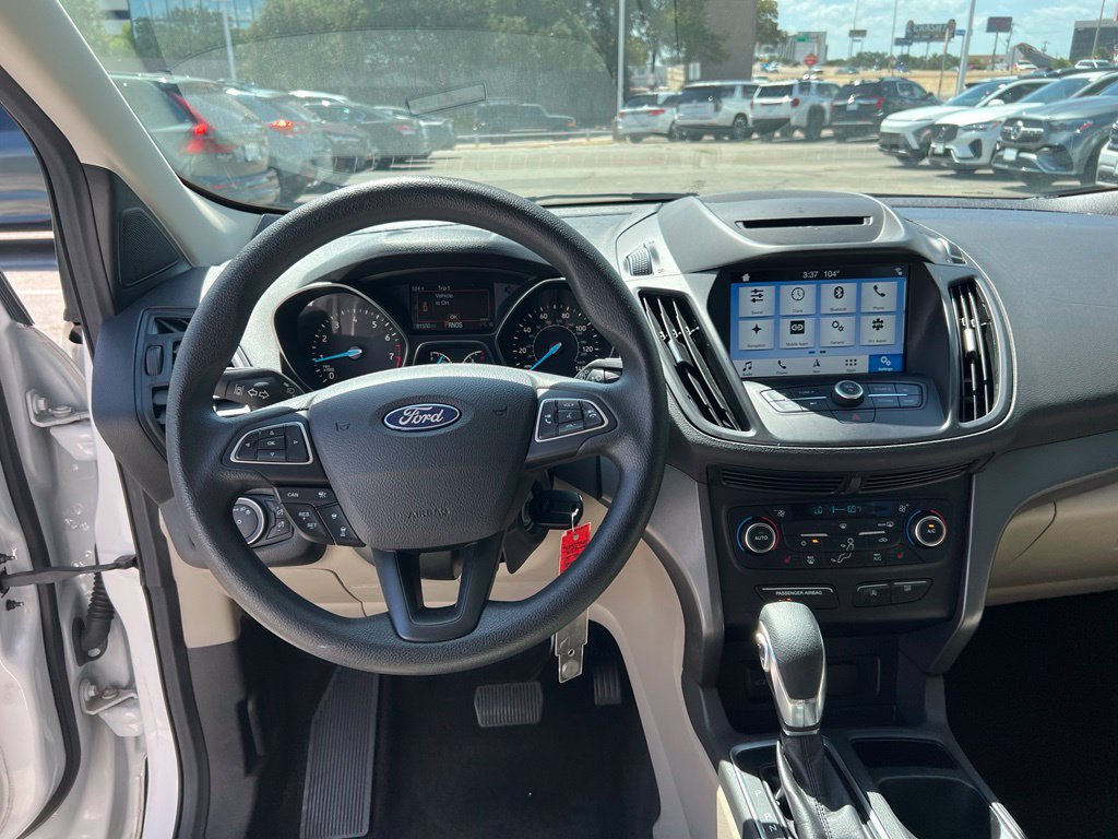 Used 2018 Ford Escape SE w/ Ford Safe & Smart Package FWD image 21