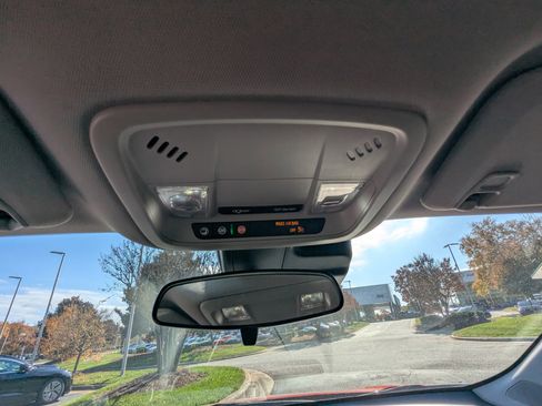 Used 2024 Chevrolet Malibu LT image 25