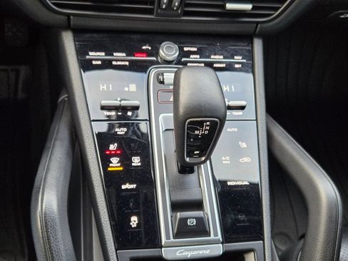 Used 2019 Porsche Cayenne AWD/4WD image 27