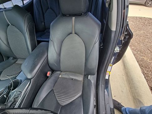 Used 2019 Toyota Camry SE image 9