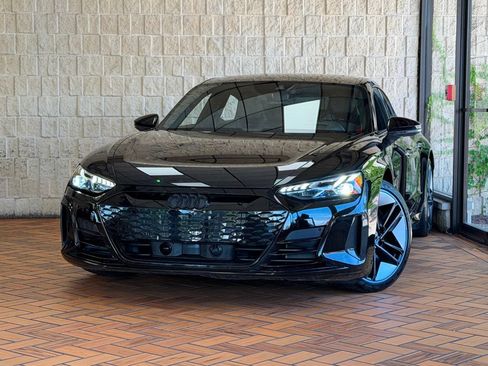 Used 2024 Audi RS e-tron GT w/ Carbon Performance Package AWD/4WD image 2