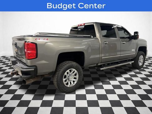 Used 2017 Chevrolet Silverado 2500 High Country w/ Duramax Plus Package image 8