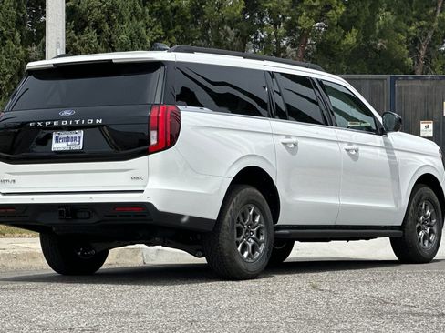 New 2026 Ford Expedition Max Active RWD image 4