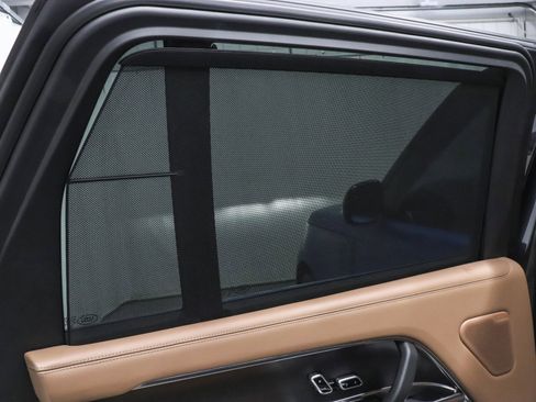 Used 2023 Land Rover Range Rover Long Wheelbase Autobiography image 17