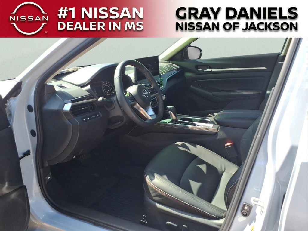 Certified 2026 Nissan Altima 2.5 SR w/ SR Premium Package FWD image 25