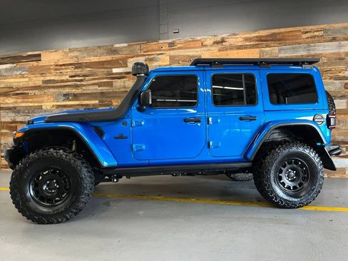 Used 2022 Jeep Wrangler Unlimited Rubicon w/ LED Lighting Group AWD/4WD image 22