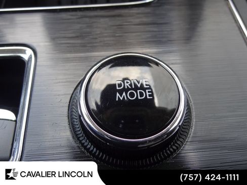 Used 2026 Lincoln Aviator Reserve AWD/4WD image 40