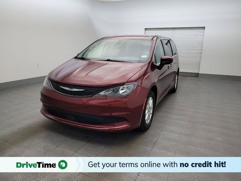 Used 2022 Chrysler Voyager LX FWD image 1