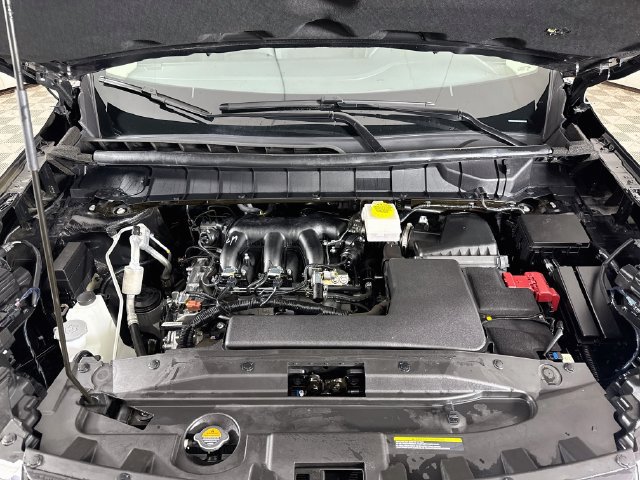 Used 2025 Nissan Pathfinder SL AWD/4WD image 31