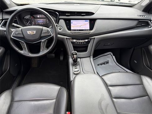 Used 2022 Cadillac XT5 Premium Luxury w/ LPO, Floor Liner Package image 23