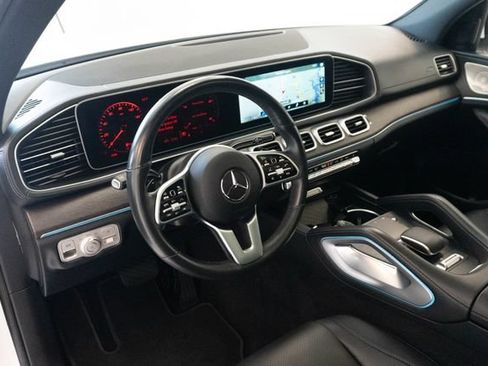 Used 2022 Mercedes-Benz GLS 450 4MATIC image 3