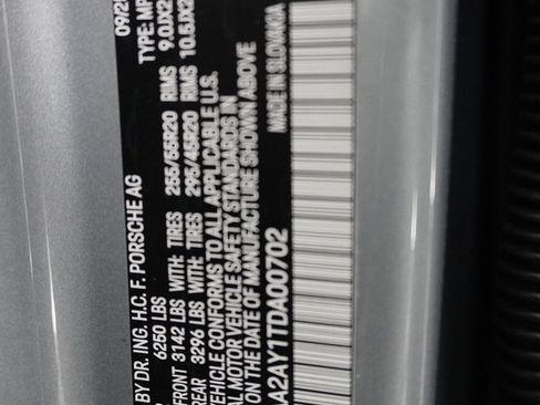 Certified 2026 Porsche Cayenne AWD/4WD image 28