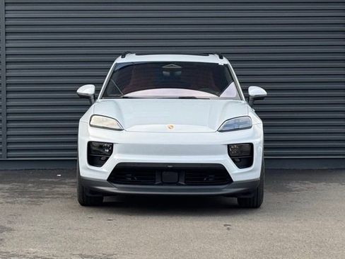 New 2025 Porsche Macan 4S Electric AWD/4WD image 10