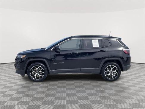 Used 2025 Jeep Compass Limited AWD/4WD image 2