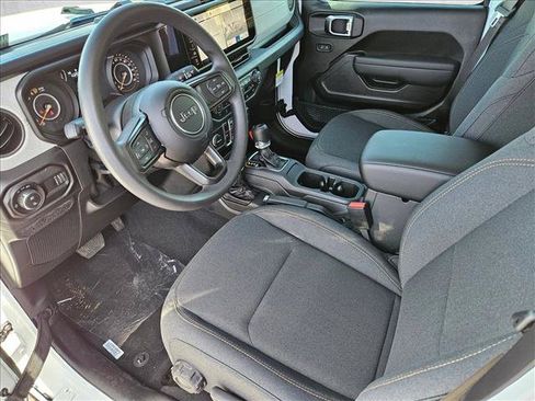 New 2026 Jeep Gladiator Sport AWD/4WD image 3